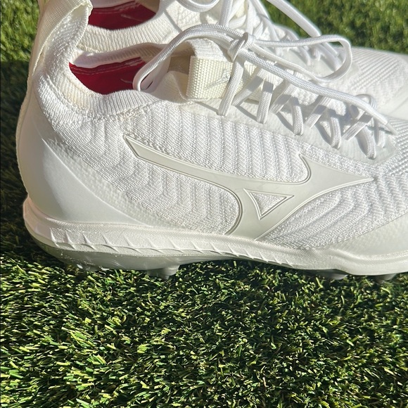 Mizuno Dominate Knit Women’s Softball Spike Metal Cleats Size 8 New w/o Tags - Picture 4 of 9
